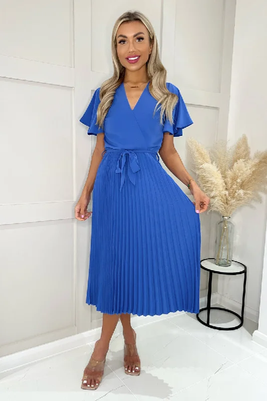 Maxi dresses with beaded embellishments for a fancy and luxurious eventBlue Pleated Midi Dress with Tie Waist Maxi dresses with beaded embellishments for a fancy and luxurious eventBlue Pleated Midi Dress with Tie Waist