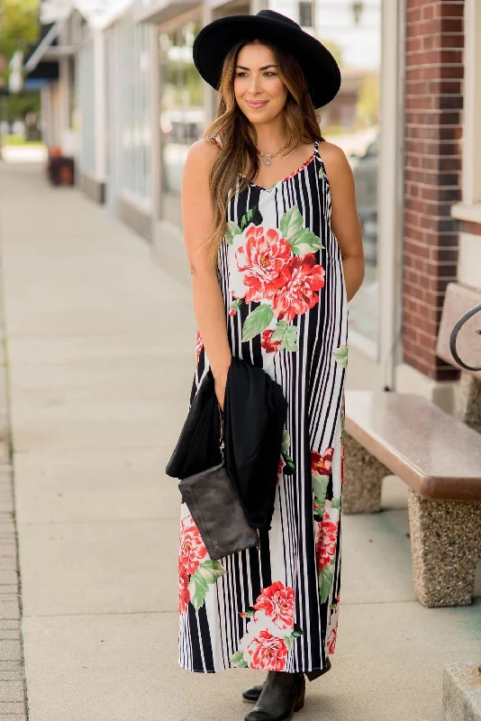Velvet maxi dresses with long sleeves for winter weddingsFloral Striped Tank Maxi