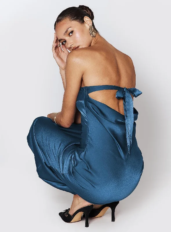 Maxi dresses with off - the - shoulder styles for a romantic and breezy lookHaley Maxi Dress Mid Blue