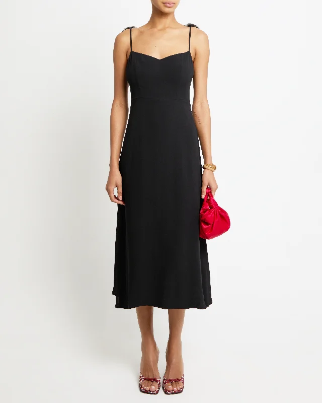 Maxi dresses with thin spaghetti straps for a delicate and feminine feelRenee Dress