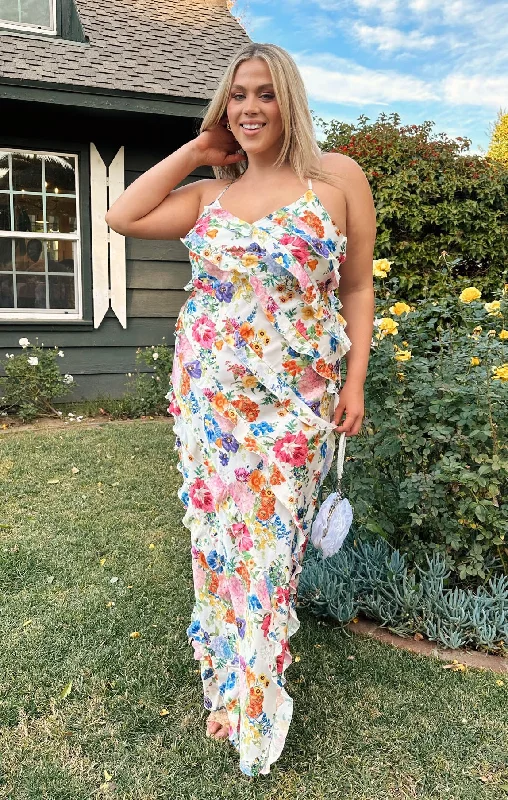 Maxi dresses with a pleated skirt for a timeless and elegant appearanceRomance Ruffle Dress ~ Ivory Botanical Floral Maxi dresses with a pleated skirt for a timeless and elegant appearanceRomance Ruffle Dress ~ Ivory Botanical Floral