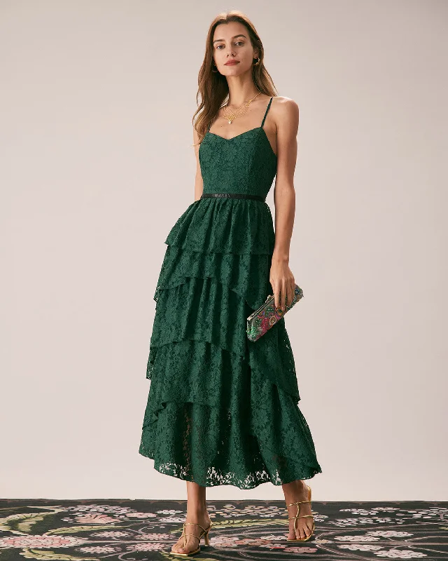 Maxi dresses with bow accents at the waist for a sweet appearanceThe Green Sweetheart Neck Lace Maxi Dress