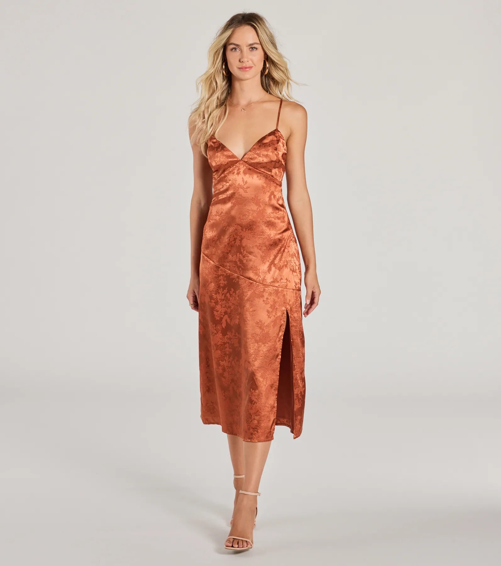 Midi dresses with bow accents for a sweet and charming lookChic Charm Floral Satin A-Line Midi Dress Midi dresses with bow accents for a sweet and charming lookChic Charm Floral Satin A-Line Midi Dress