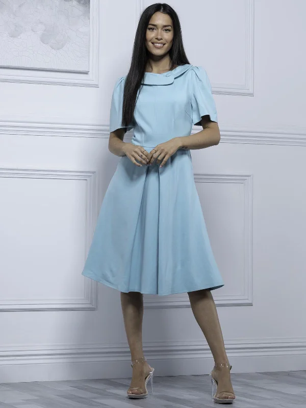 Midi dresses with ribbed textures for a unique and tactile appearanceJolie Moi Debora Button Neck Dress, Light Green