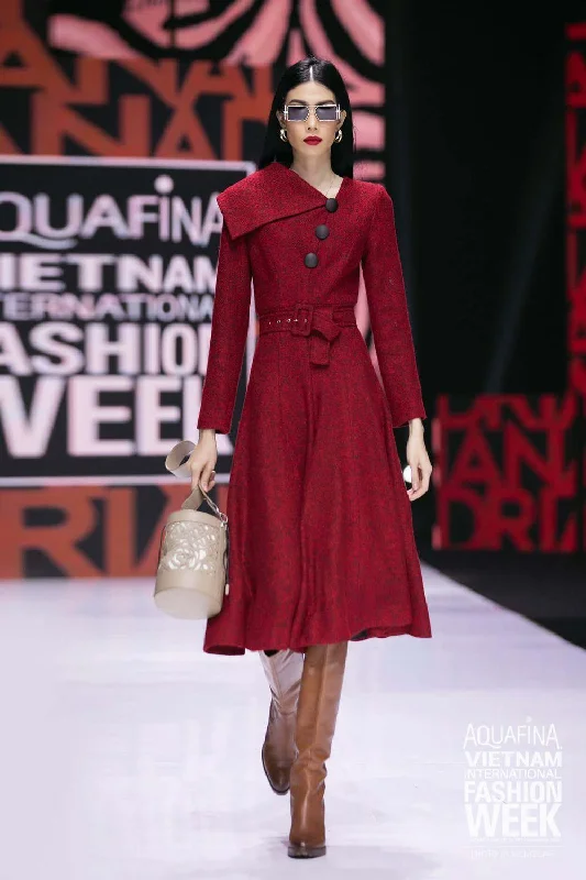 Midi dresses with ruffled bodices for a more pronounced feminine lookStacey Side Flap Dress