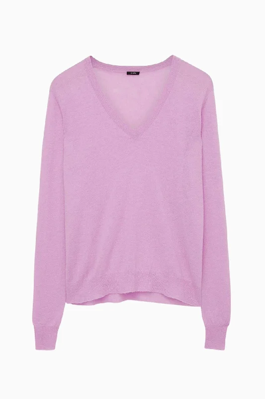 Mom jeans for a nostalgic and casual lookJoseph Cashair V-Neck Jumper - Begonia Pink