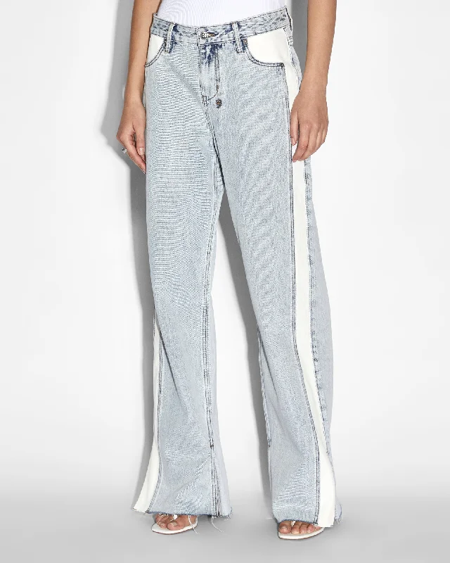 Ripped women jeans for a rebellious and fashion - forward styleLOW RIDER SIDE STRIPE