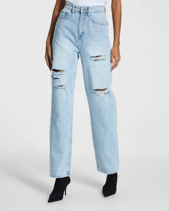 Straight - leg women jeans with a classic and timeless appealPLAYBACK SENSE SLICED
