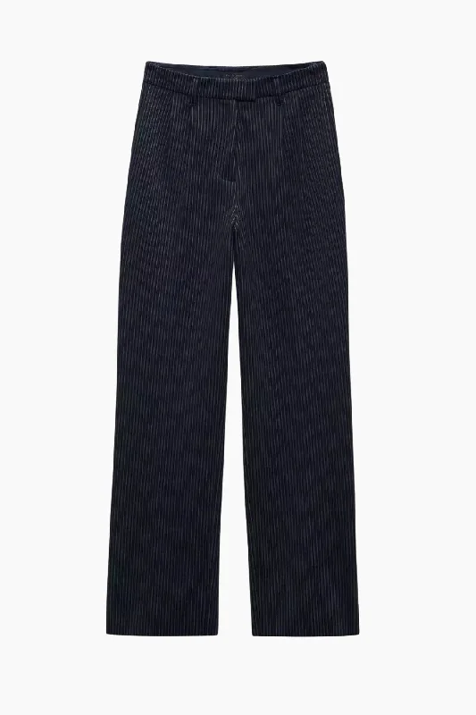 Cropped Denim Top to Pair with High - Waisted BottomsRag & Bone Marianne Ponte Pant - Navy Stripe Cropped Denim Top to Pair with High - Waisted BottomsRag & Bone Marianne Ponte Pant - Navy Stripe