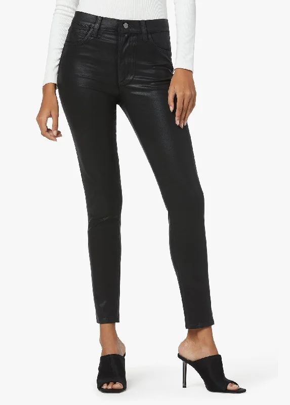 Button - fly women jeans with a traditional touchTHE CHARLIE