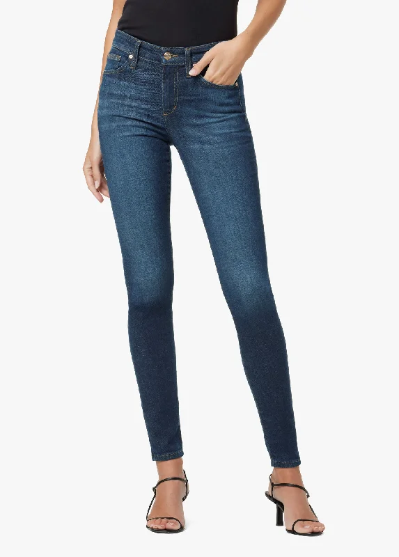 Bootcut women jeans to complement various shoe stylesTHE ICON