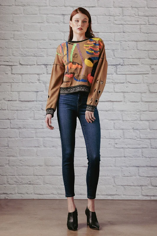 Distressed women jeans for a trendy and edgy lookPush Up Skinny Jeans