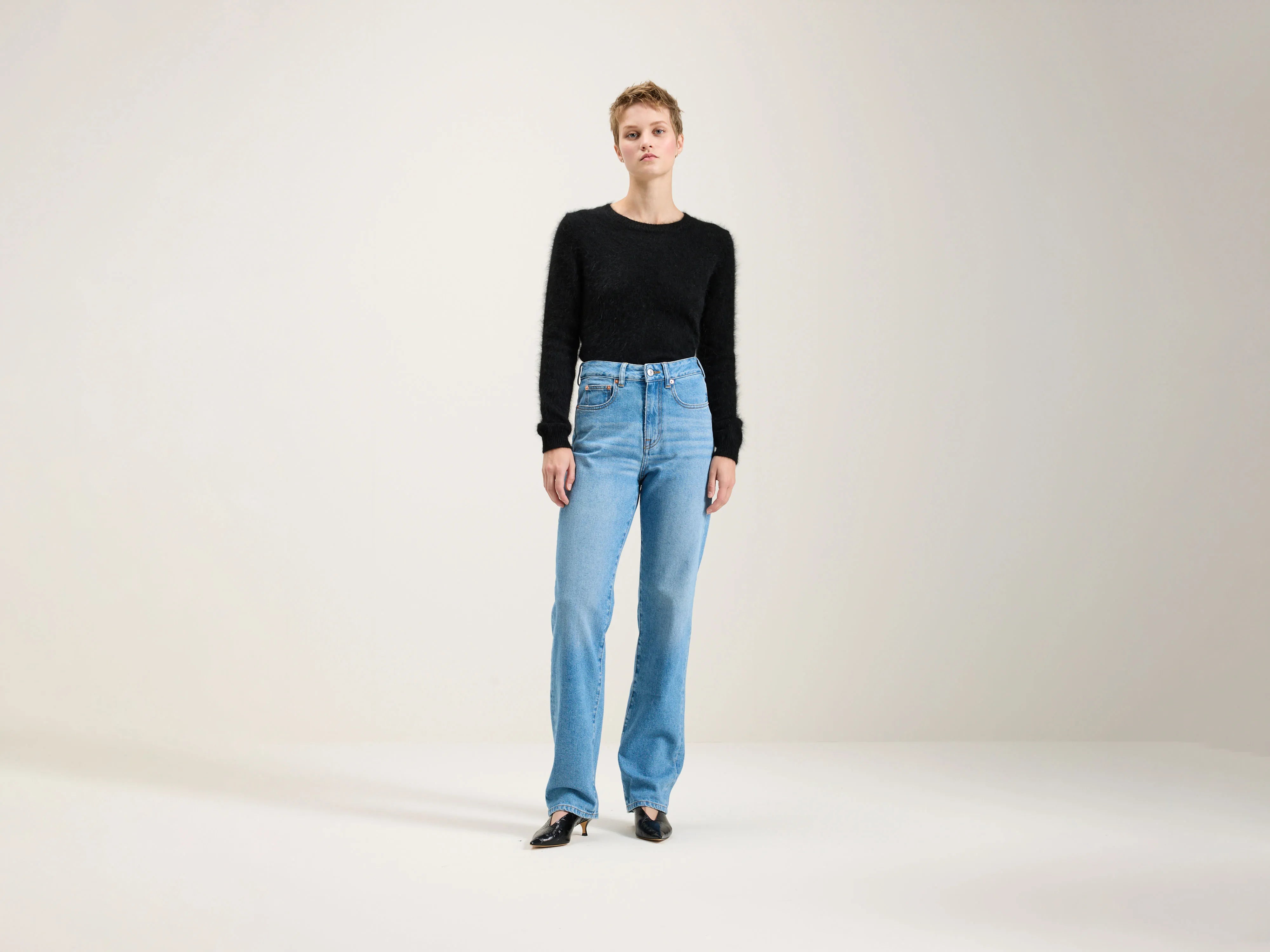 Mom jeans for a nostalgic and casual lookPong regular jeans (242 / W / VINTAGE MD BLUE)