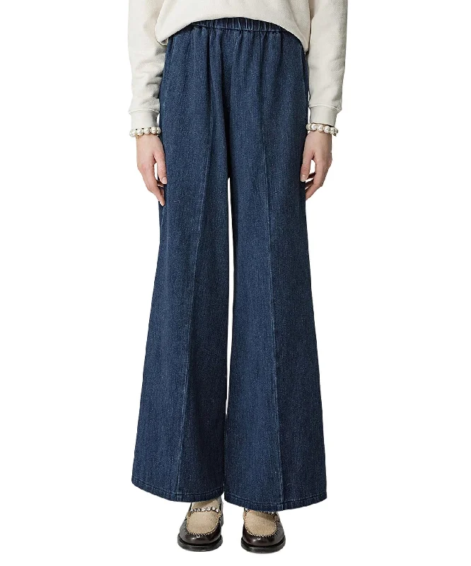 Women's pants for theme park visits Mom jeans for a nostalgic and casual look Denim Pants In Indaco Women's pants for theme park visits Mom jeans for a nostalgic and casual look Denim Pants In Indaco