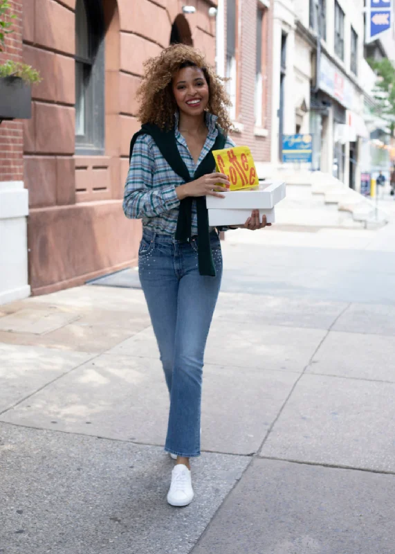 Women's on - sale casual pants Light - wash women jeans for a fresh and summery appearance MOTHER DENIM THE INSIDER FLOOD