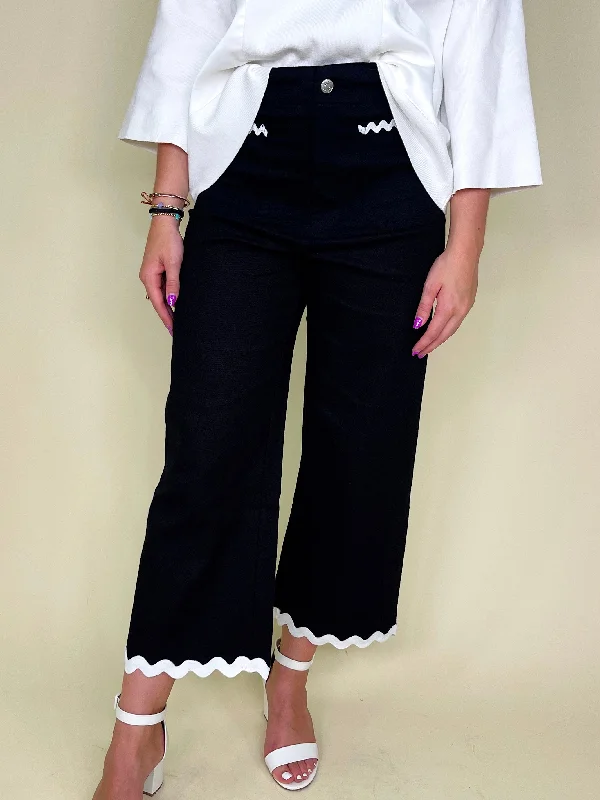 Women's pocket - equipped casual pants Button - fly women jeans with a traditional touch The Junie Bottoms