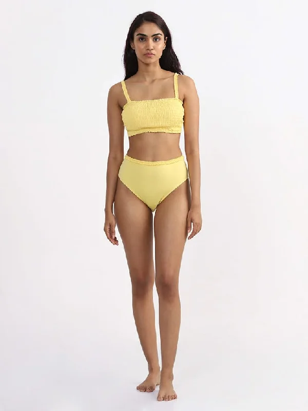 Women's pants with adjustable cuffs Dark - wash women jeans for a sophisticated and slimming effect Wunderlove Solid Yellow Briefs Women's pants with adjustable cuffs Dark - wash women jeans for a sophisticated and slimming effect Wunderlove Solid Yellow Briefs