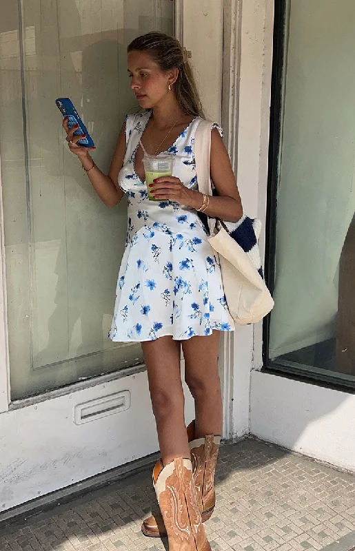 Strapless mini dresses for a beach vacationJamela Blue Floral Mini Dress