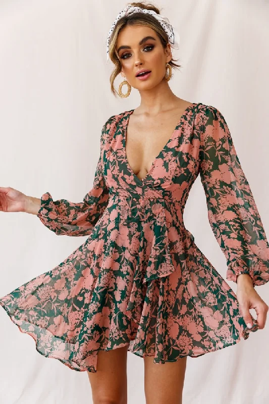 Mini dresses with gathered skirts for a voluminous effectWisteria Lane Long Sleeve Tea Dress Forest Green Mini dresses with gathered skirts for a voluminous effectWisteria Lane Long Sleeve Tea Dress Forest Green