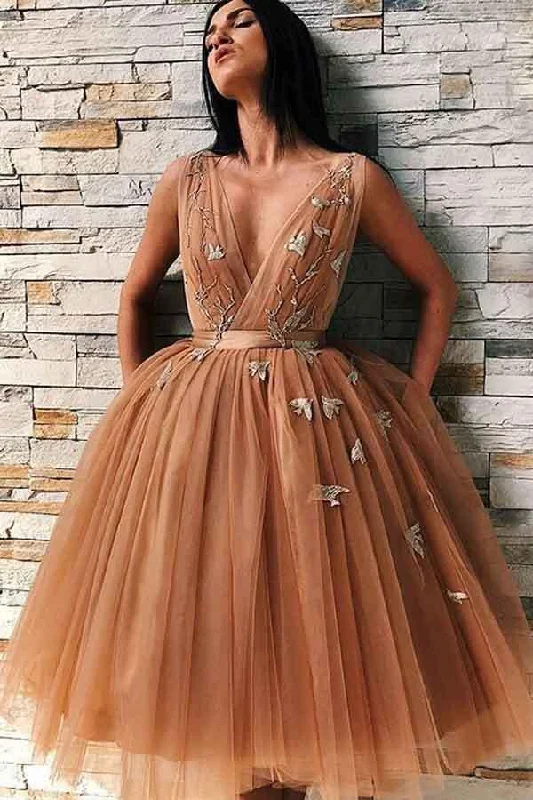 Halter - neck party dresses for a stylish and secure fit​A-Line V-Neck Backless Gold Tulle Homecoming Dress with Appliques  PD227