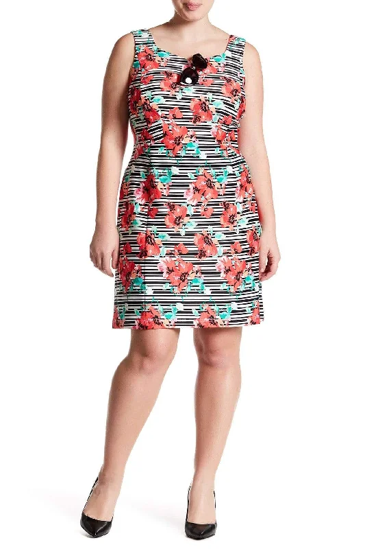 Asymmetric - hem cocktail dresses in a bold color for a fashion - forward lookAdrianna Papell - AP1D100873 Floral Striped Sheath Cocktail Dress