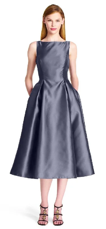 Mini cocktail dresses with a denim fabric for a casual - chic lookAdrianna Papell - Sleeveless V-Back Tea Length Dress 41899070