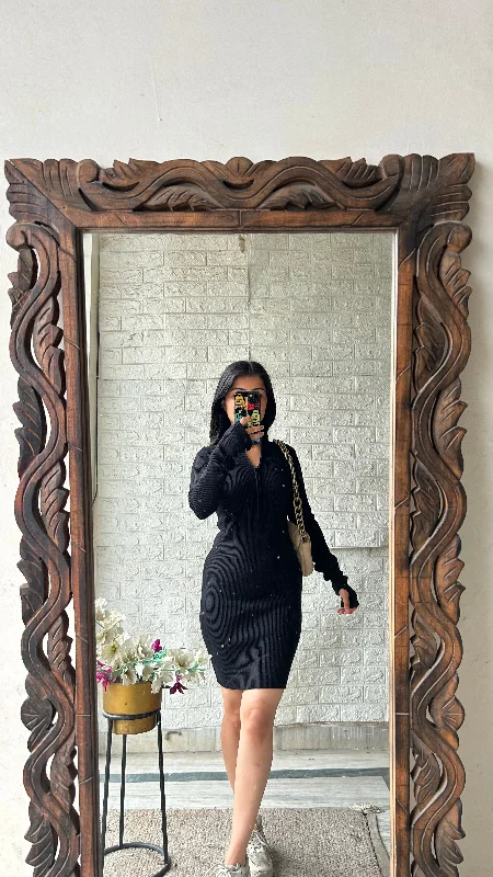 Bodycon dress with a scalloped edge​Black beauty 30-33 bust/l:33
