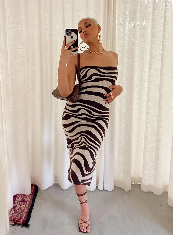 Bodycon dress made of stretchy spandex for comfort​Cheria Maxi Dress Brown