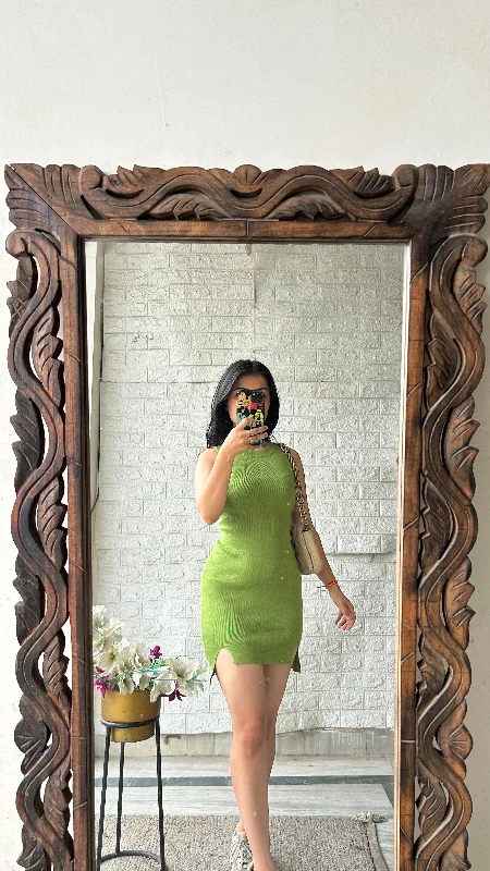 Bodycon dress with a bow accent​Ciute dress 30-32 busts/l:32