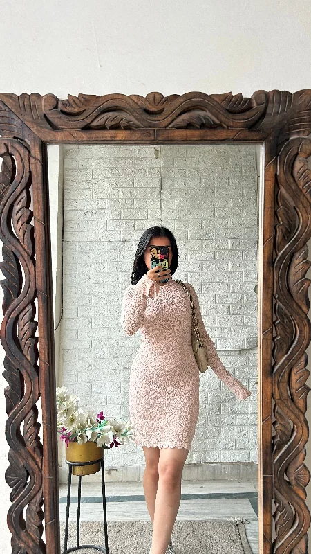 Bodycon dress with a halter neck​Cute dressss 32-34 bust/l:32