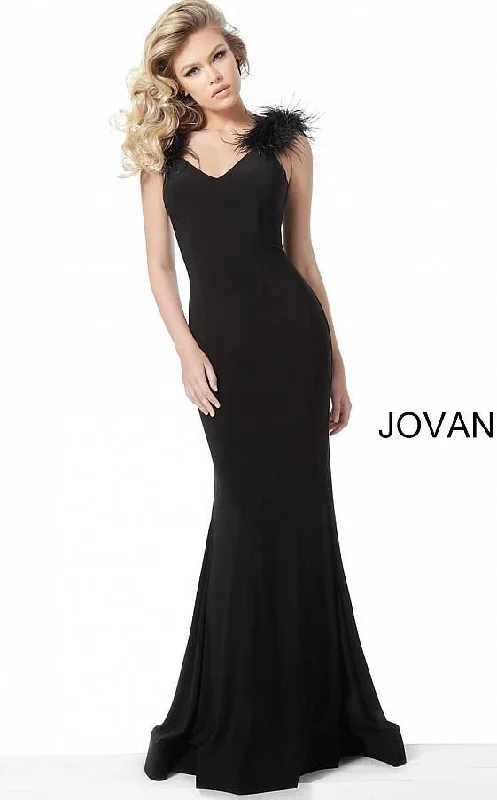 Bodycon dress with a cut - out detail for a sexy appealJovani 68596 Long Feather Shoulders Evening Gown Bodycon dress with a cut - out detail for a sexy appealJovani 68596 Long Feather Shoulders Evening Gown