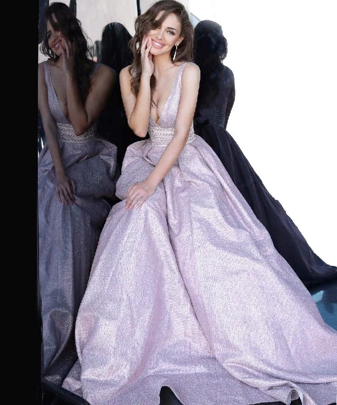 Bodycon dress with a patchwork pattern​Jovani 4683 Long Metallic Prom Dress