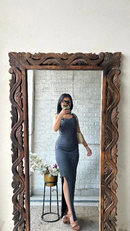 Bodycon dress with a wrap - around style​Long dress 34-36 bust/l:51