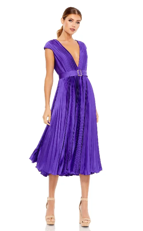 Asymmetric - hem cocktail dresses in a bold color for a fashion - forward lookMac Duggal 26483 Dress