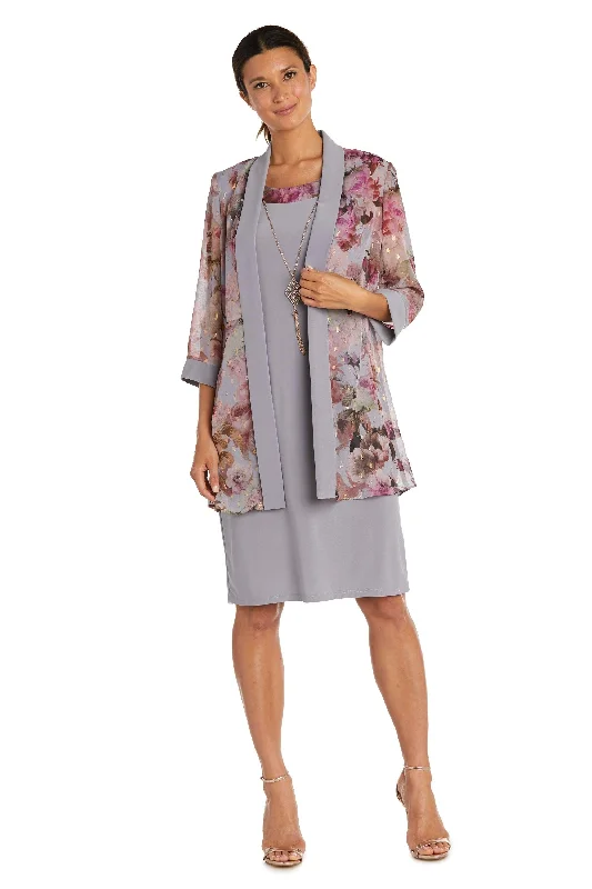 Mini cocktail dresses with a tiered ruffled skirt and a scoop neckR&M Richards 7659P Short Petite Printed Jacket Dress