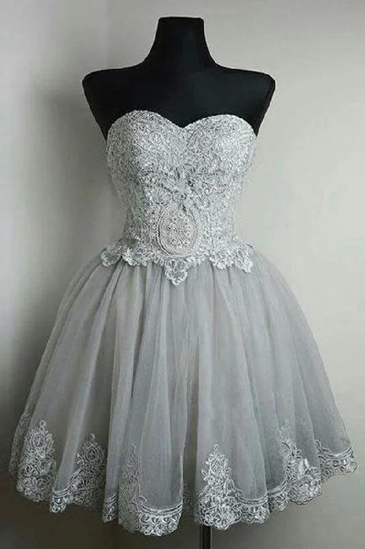 Party dresses with a paisley pattern for a bohemian - inspired look​Strapless Sweetheart Neck Grey Homecoming Dresses Lace Appliqued PD169