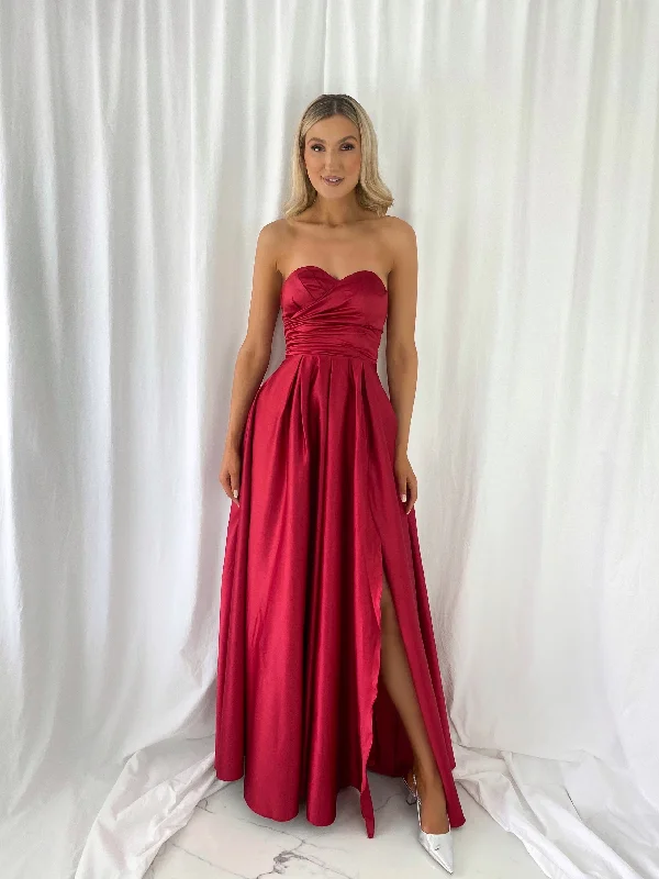 Geometric - printed wedding guest dresses for a modern weddingTeresa Off The Shoulder Maxi Dress - Red