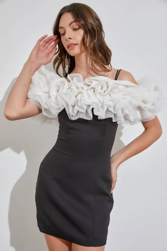 Mini cocktail dresses with a ruffled hem and a solid colorWhite Ruffle Tube Mini Black Bodycon Short Dress