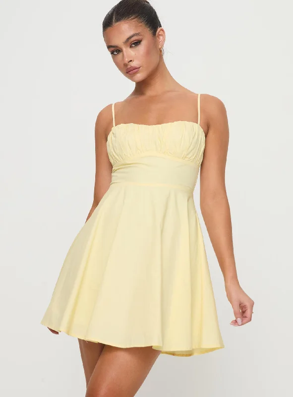 Cocktail dresses with cold - shoulder designs in a lightweight fabricXantha Mini Dress Yellow Cocktail dresses with cold - shoulder designs in a lightweight fabricXantha Mini Dress Yellow