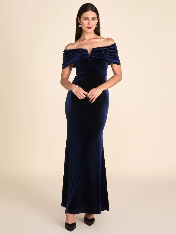 Formal dresses with empire waists and organza overlays for a feminine lookOff-The-Shoulder Velvet Gown Formal dresses with empire waists and organza overlays for a feminine lookOff-The-Shoulder Velvet Gown