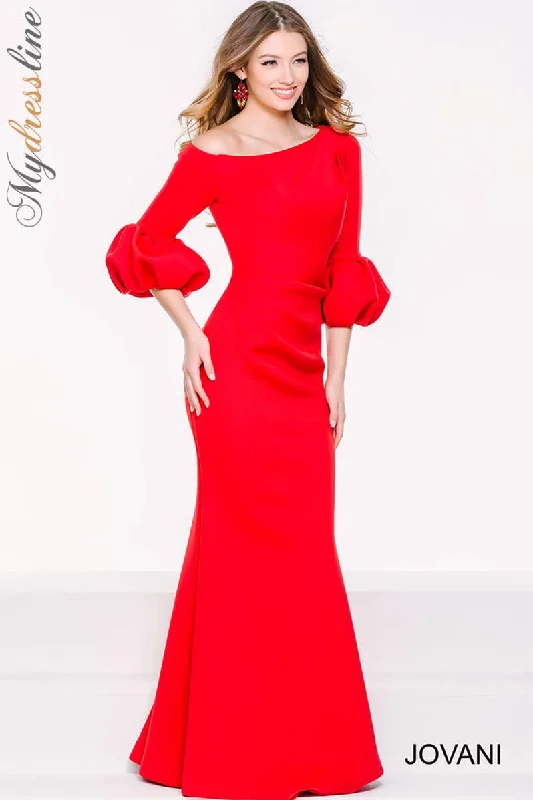 Formal dresses with button - front designs and tulle skirts for a charming prom styleJovani 39739