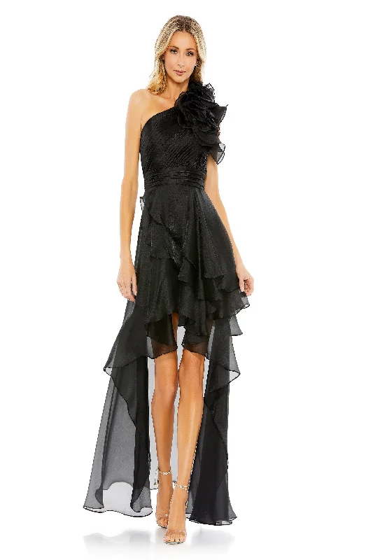 Formal dresses with geometric patterns and metallic accents for a modern formal affairMac Duggal 49527 Formal dresses with geometric patterns and metallic accents for a modern formal affairMac Duggal 49527