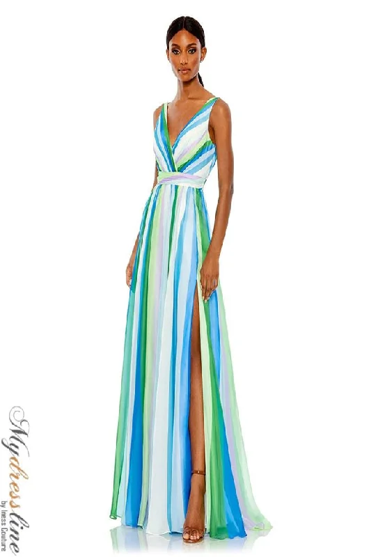 Prom dresses with side - slit pockets and solid - color fabrics for a practical and stylish formal lookMac Duggal 68151