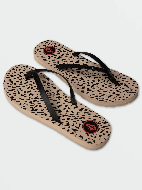 Women's Long - Sleeve Turtleneck One - Pieces in Navy for a Sophisticated Winter EnsembleColor Me Spring Sandal - Animal Print Women's Long - Sleeve Turtleneck One - Pieces in Navy for a Sophisticated Winter EnsembleColor Me Spring Sandal - Animal Print