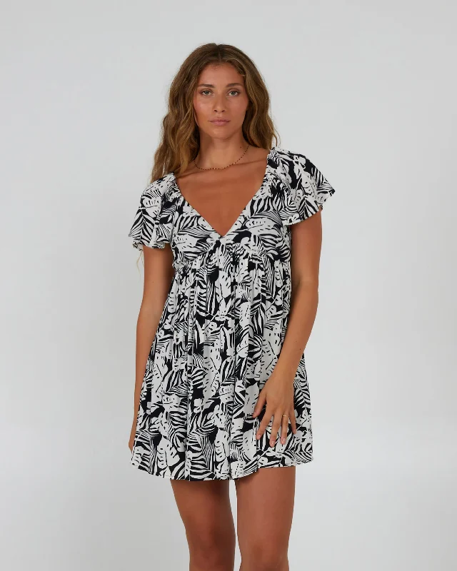 Maternity stretchy cover ups for pregnant beachgoersMainland Dress - Black